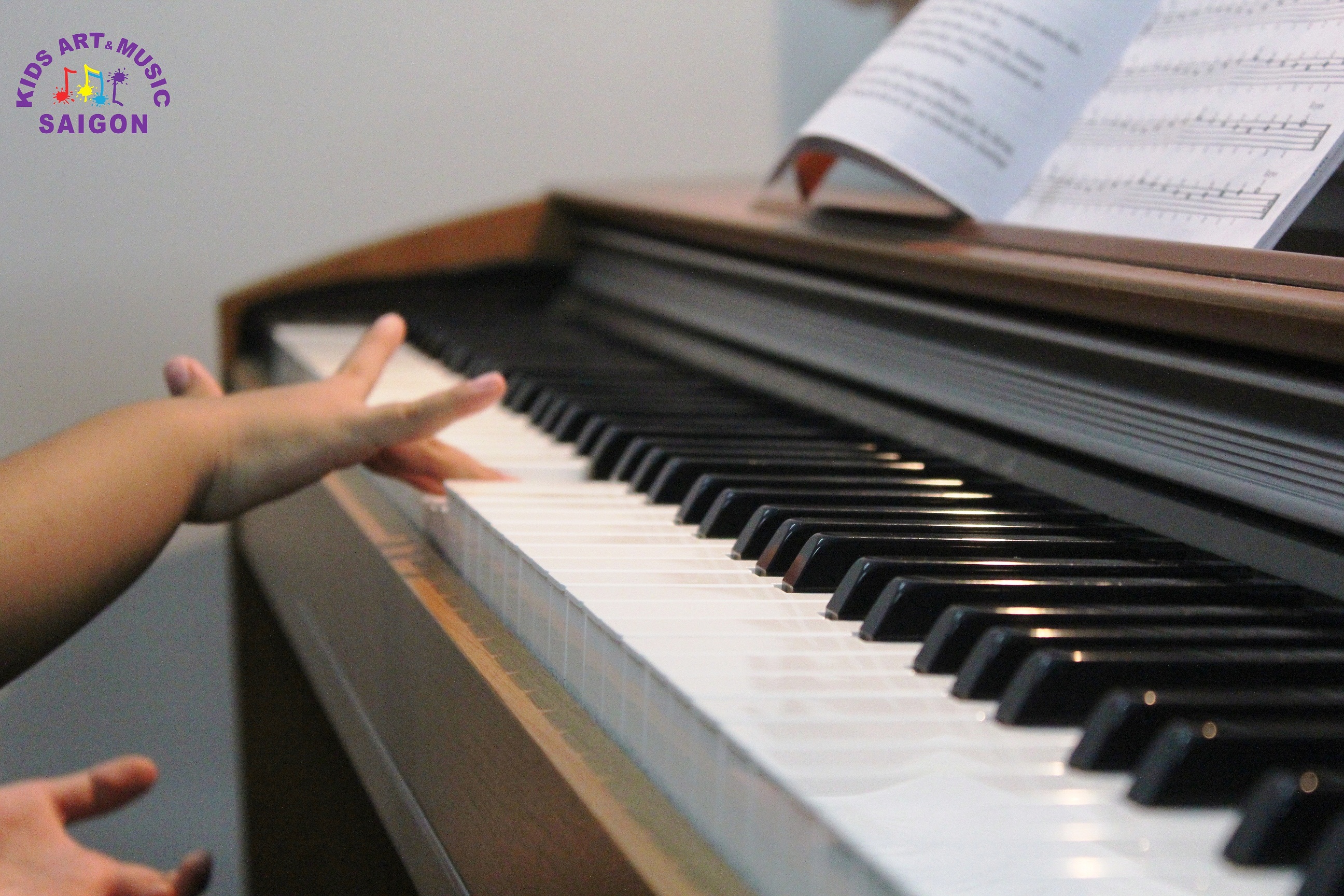 Học đàn Piano cho trẻ em tại Kids Art & Music Saigon, cùng tìm hiểu nhé! hình ảnh 2