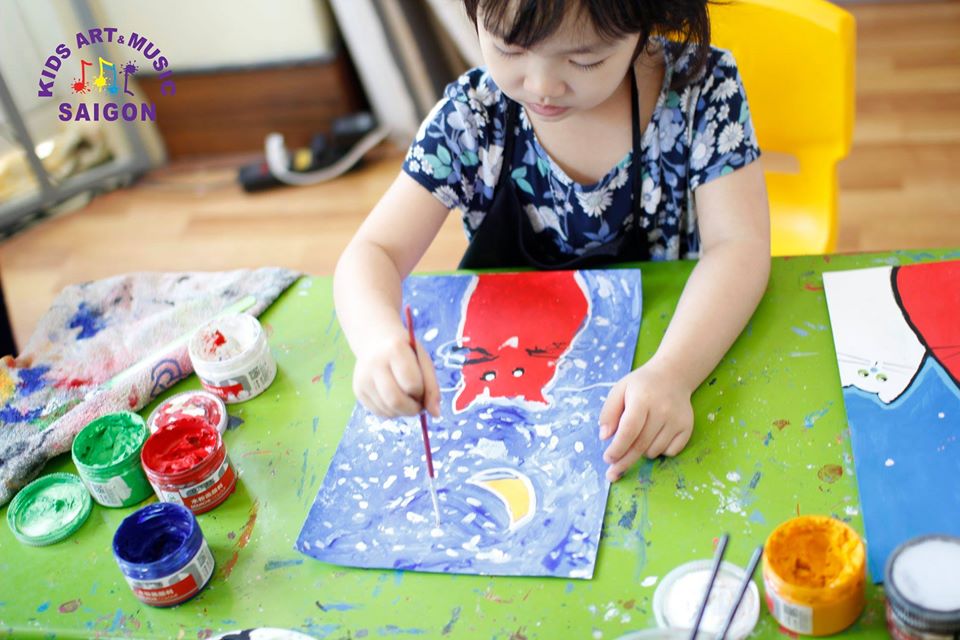 Có nên cho trẻ tham gia các lớp học vẽ