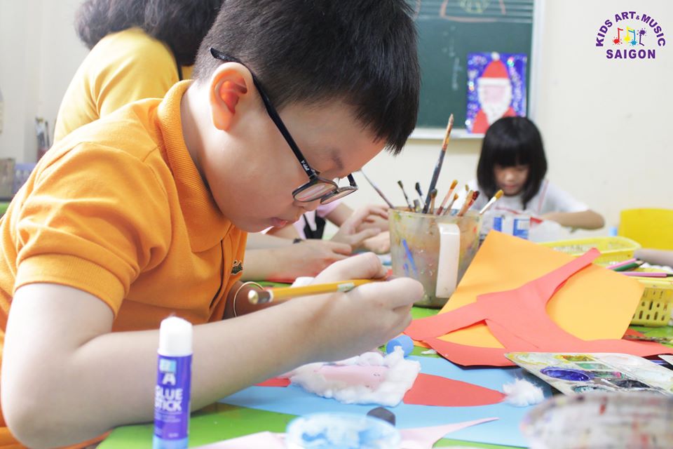 Giúp bé phát triển khả năng tưởng tượng ở lớp dạy vẽ quận 10- hình 1 Giúp bé phát triển khả năng tưởng tượng ở lớp dạy vẽ quận 10- hình 1