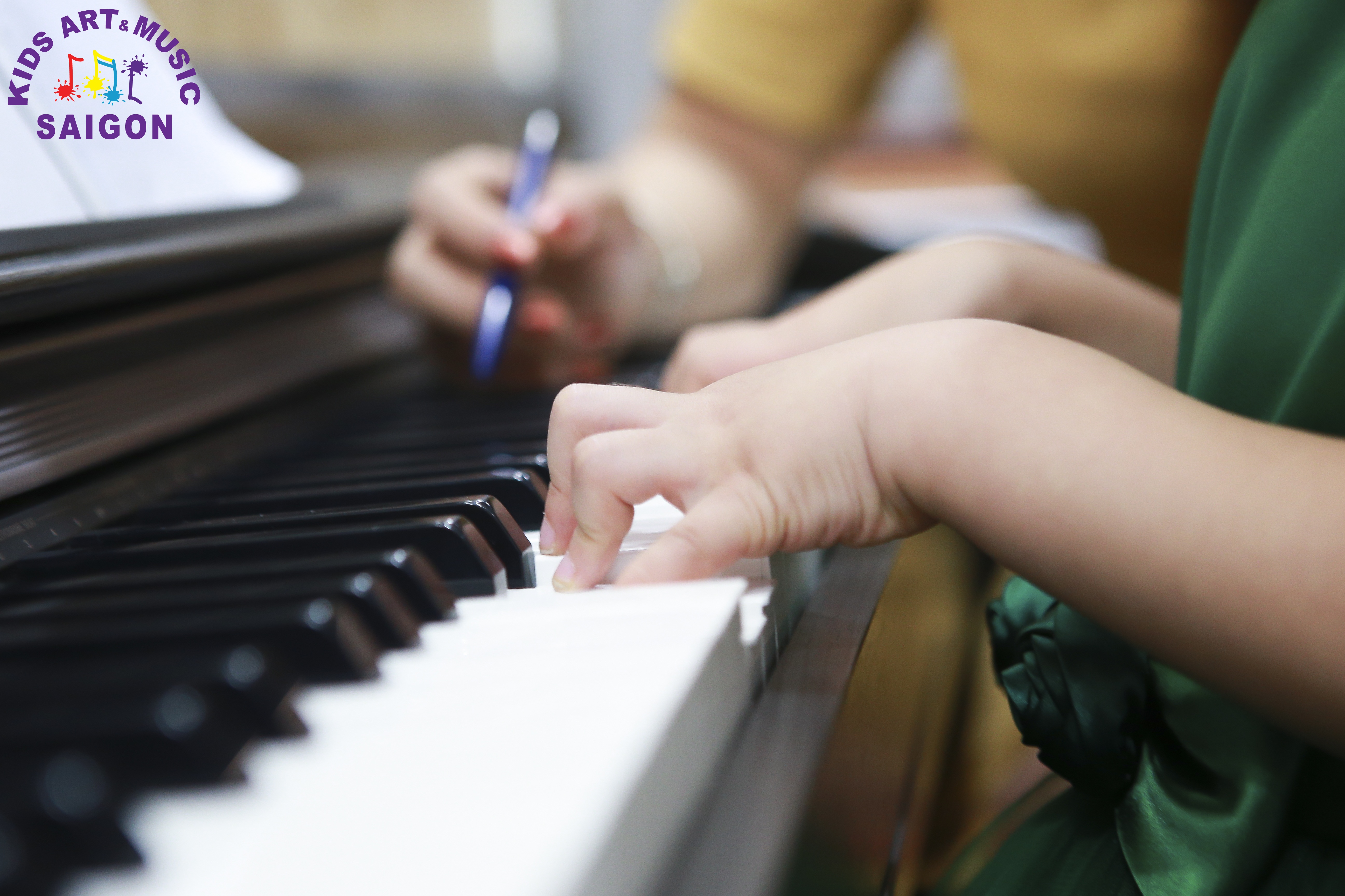 Hinh 2 Ba mẹ có nên mua đàn Piano mini cho bé hay không?