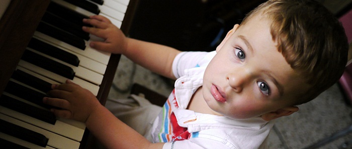 Những điều ba mẹ cần lưu ý khi mua bán đàn Piano cho bé