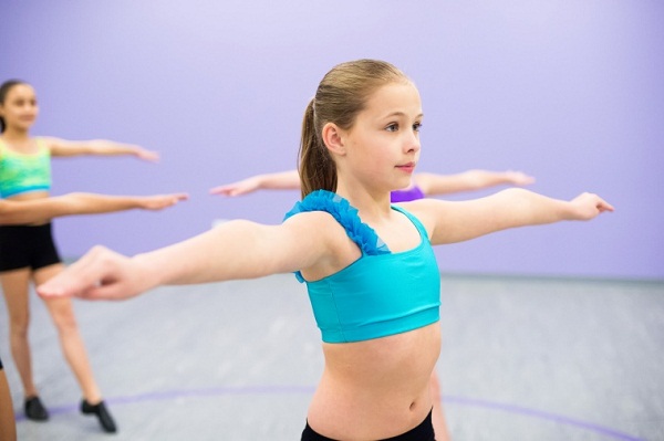 Tất tần tật về mẹo chọn đồ tập aerobic cho bé