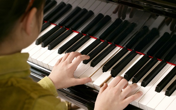 Những bước chuẩn bị để trẻ bắt đầu học đàn Piano ở quận 5