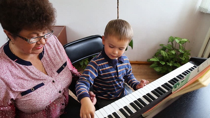 3 bí quyết để bé có thể học đàn piano ở quận 7 hiệu quả