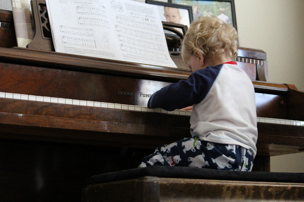 Chia sẻ kinh nghiệm cho bé học đàn piano cho ba mẹ - hình ảnh 2 Chia sẻ kinh nghiệm cho bé học đàn piano cho ba mẹ - hình ảnh 2