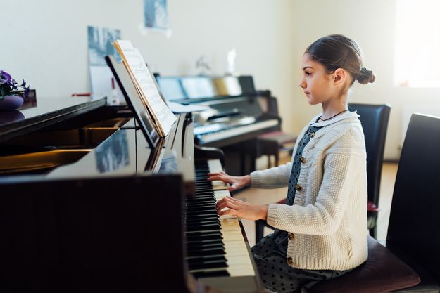 Hướng dẫn chi tiết cách chọn mua đàn piano cho trẻ - hình ảnh 3 Hướng dẫn chi tiết cách chọn mua đàn piano cho trẻ - hình ảnh 3