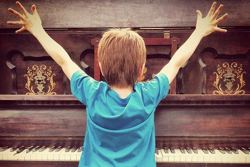 Những điều ba mẹ cần lưu ý khi dạy bé học piano Những điều ba mẹ cần lưu ý khi dạy bé học piano