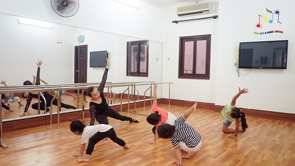 Gợi ý câu lạc bộ thể dục thẩm mỹ quận 1 cho bé yêu nhà bạn - hình 2 Gợi ý câu lạc bộ thể dục thẩm mỹ quận 1 cho bé yêu nhà bạn - hình 2