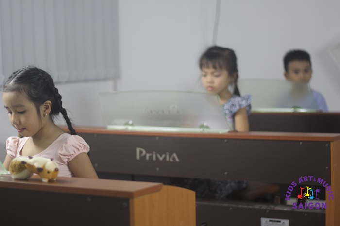 Cho bé học piano ở đâu tốt Hà Nội mới là sự lựa chọn đúng đắn và hợp lý?