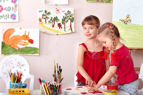 Cho bé học vẽ- kích thích sự sáng tạo nghệ thuật tiềm ẩn Cho bé học vẽ- kích thích sự sáng tạo nghệ thuật tiềm ẩn
