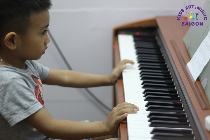 Có nên cho trẻ học Piano ở nhạc viện Hà Nội để đào tạo thanh nhạc hay không?
