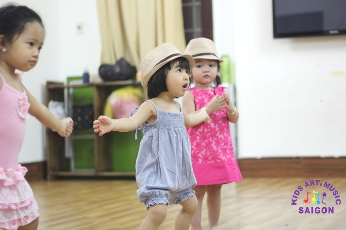 Tại sao học nhảy hiện đại TPHCM được các bạn trẻ đam mê theo đuổi?