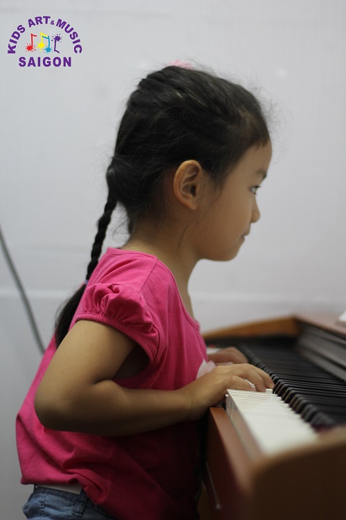 Mách nhỏ phương pháp dạy đàn cho thầy cô khi nhận dạy piano tại nhà Hà Nội cho bé