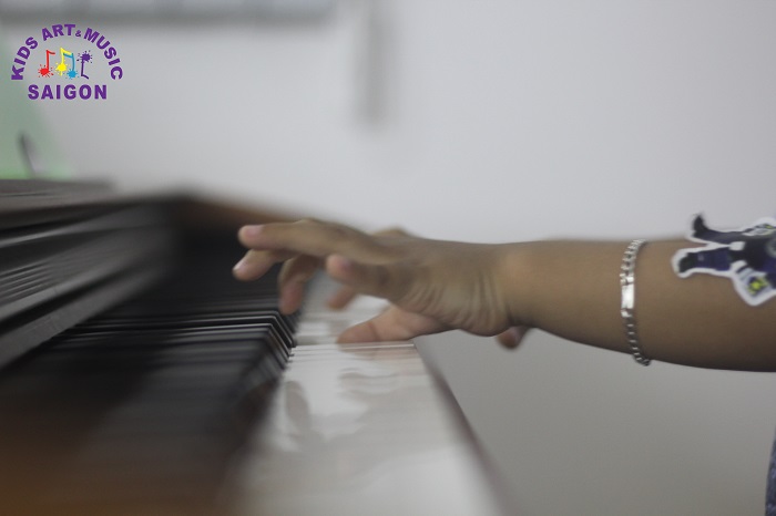 Bạn đã bao giờ nghĩ đến các lớp học đàn piano ha noi cho trẻ mầm non chưa? hBạn đã bao giờ nghĩ đến các lớp học đàn piano ha noi cho trẻ mầm non chưa? hinh anh 1 Bạn đã bao giờ nghĩ đến các lớp học đàn piano ha noi cho trẻ mầm non chưa? hBạn đã bao giờ nghĩ đến các lớp học đàn piano ha noi cho trẻ mầm non chưa? hinh anh 1