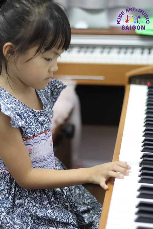 Bố mẹ cần chuẩn bị những gì trước khi cho bé đến trung tâm dạy đàn piano tại Hà Nội? Bố mẹ cần chuẩn bị những gì trước khi cho bé đến trung tâm dạy đàn piano tại Hà Nội?