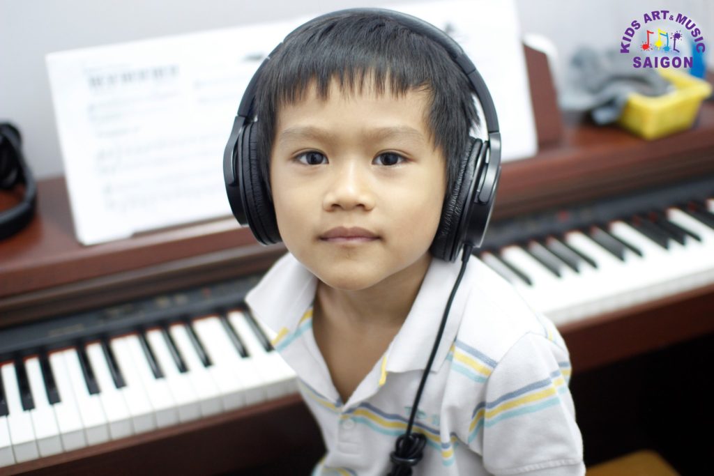 Nên cho bé học đàn Piano ở Hà Nội từ bao nhiêu tuổi ba mẹ đã biết chưa hình ảnh 2 Nên cho bé học đàn Piano ở Hà Nội từ bao nhiêu tuổi ba mẹ đã biết chưa hình ảnh 2