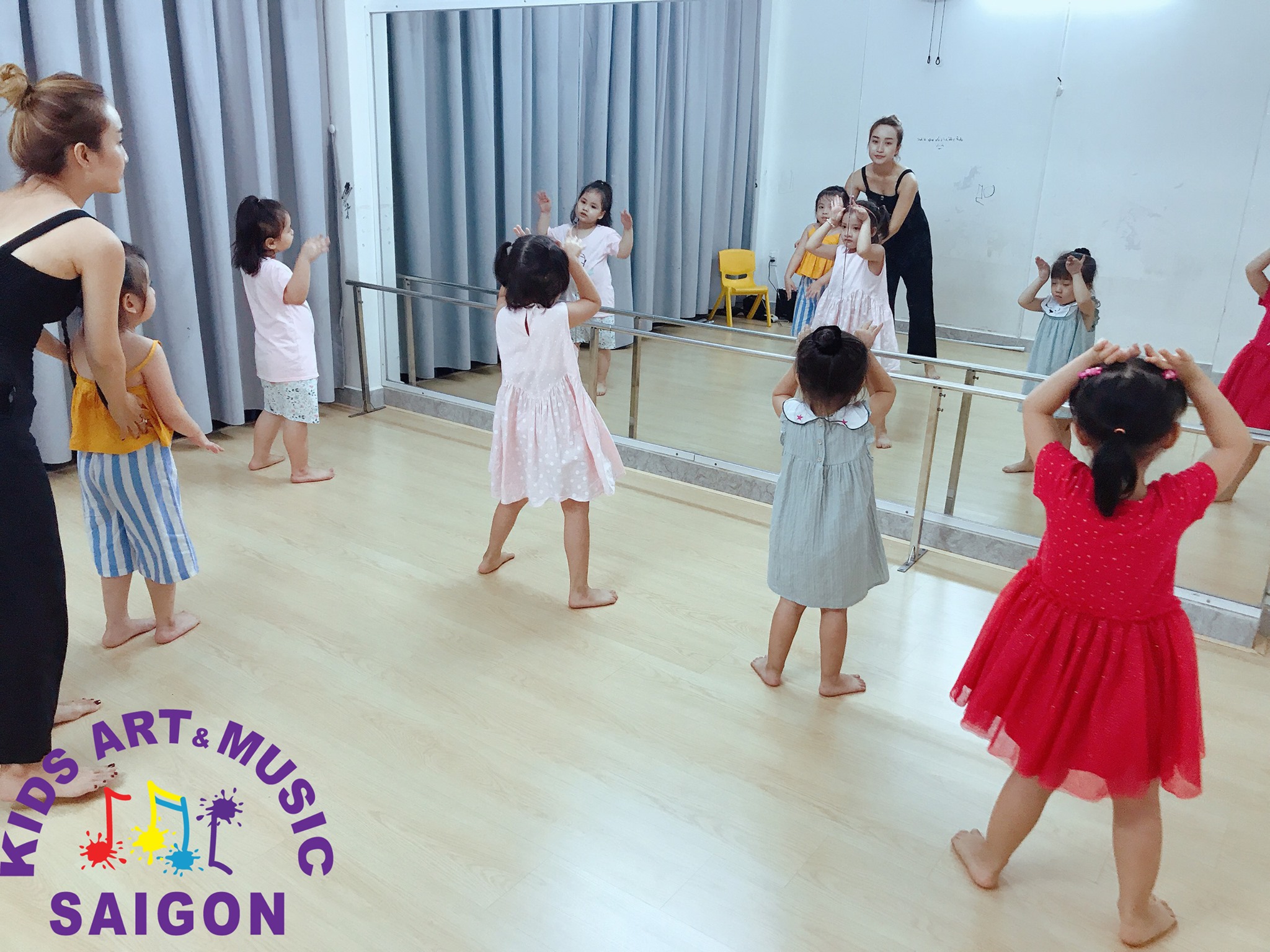 Mẹo Nhảy hiện đại hiệu quả - kinh nghiệm từ các vũ công dạy Nhảy hiện đại nữ ảnh 1 Mẹo Nhảy hiện đại hiệu quả - kinh nghiệm từ các vũ công dạy Nhảy hiện đại nữ ảnh 1
