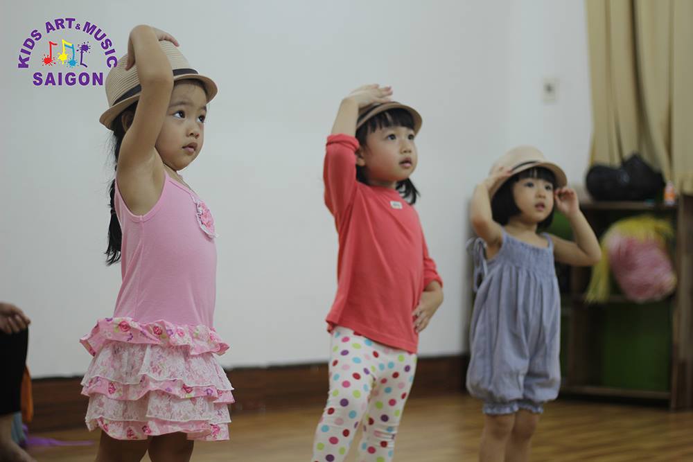 Vì sao ba mẹ nên cho bé tham gia lớp Aerobic cho trẻ?
