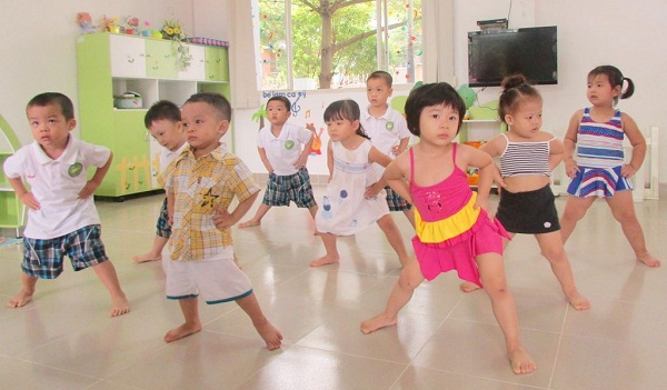 Phụ huynh đua nhau cho con đi tập aerobic trẻ em. ảnh 1 Phụ huynh đua nhau cho con đi tập aerobic trẻ em. ảnh 1
