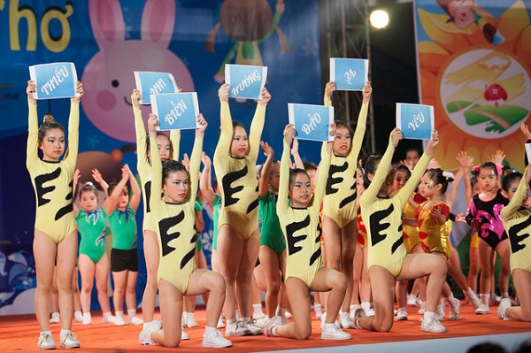 Phụ huynh đua nhau cho con đi tập aerobic trẻ em hình ảnh 3 Phụ huynh đua nhau cho con đi tập aerobic trẻ em hình ảnh 3
