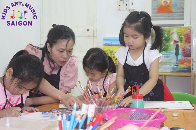Ba mẹ nên tìm lớp học vẽ tại Hà Nội cho bé như thế nào? hình ảnh 1