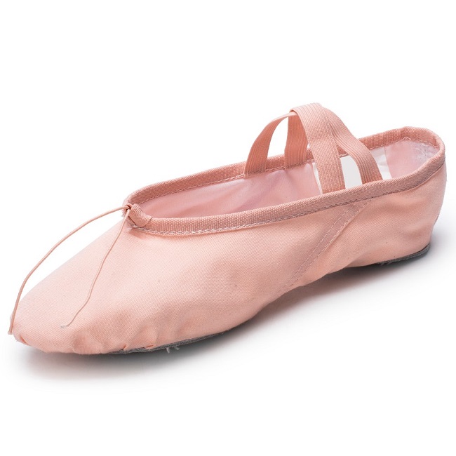 Làm một bà mẹ thông thái khi chọn mua giày múa ballet ở Hà Nội cho con