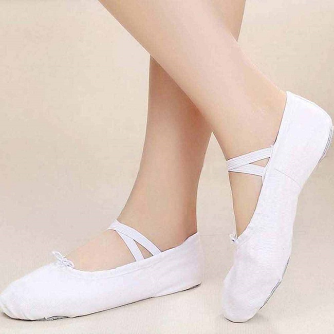 Làm một bà mẹ thông thái khi chọn mua giày múa ballet ở Hà Nội cho con hình ảnh 2