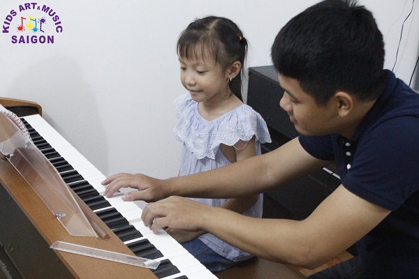 Những lưu ý khi tìm trung tâm dạy đàn piano cho trẻ hình ảnh 1 Những lưu ý khi tìm trung tâm dạy đàn piano cho trẻ hình ảnh 1
