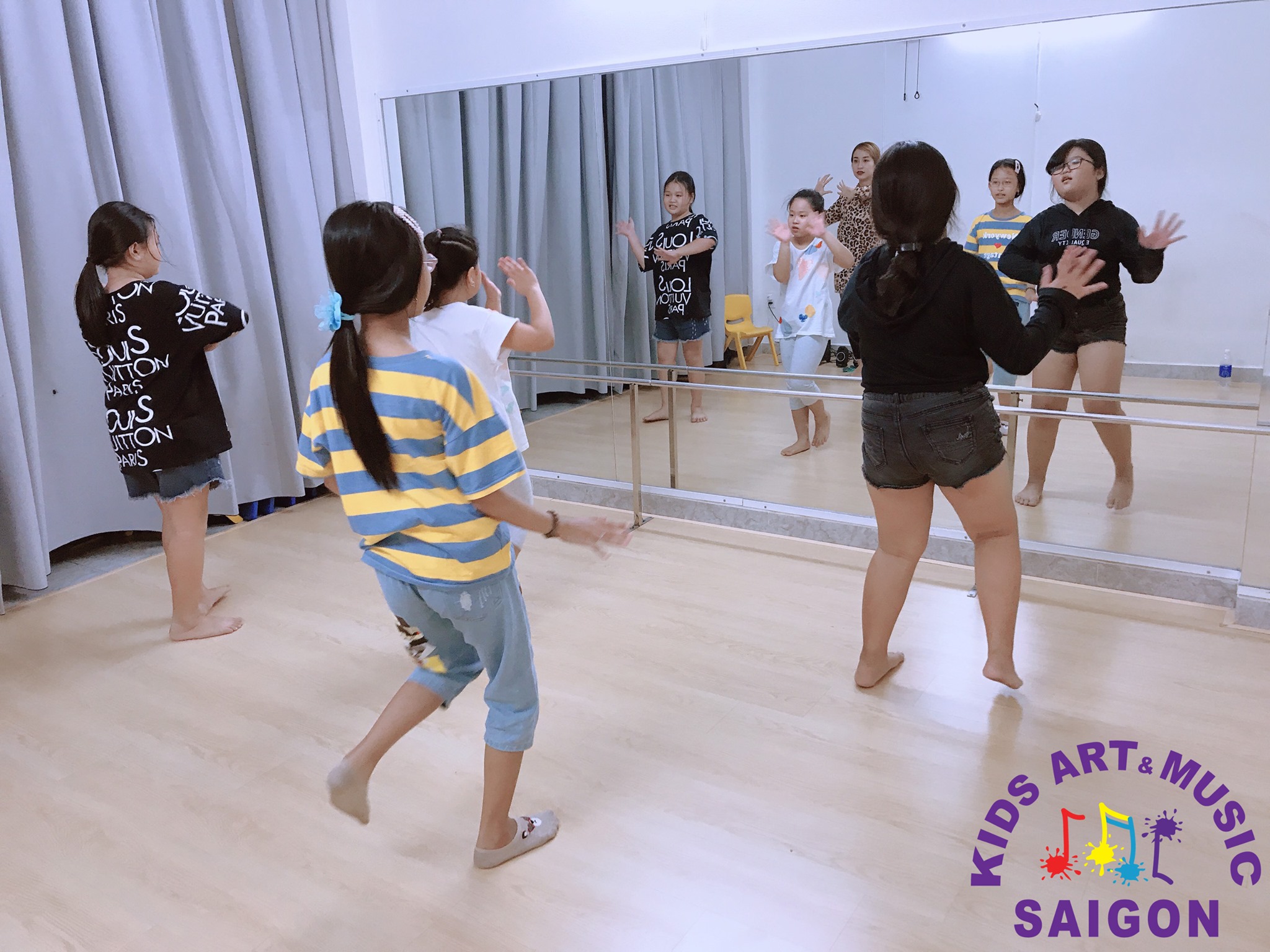 Có nên cho bé tham gia các phòng tập Aerobic tại Hải Phòng? hình ảnh 2 Có nên cho bé tham gia các phòng tập Aerobic tại Hải Phòng? hình ảnh 2