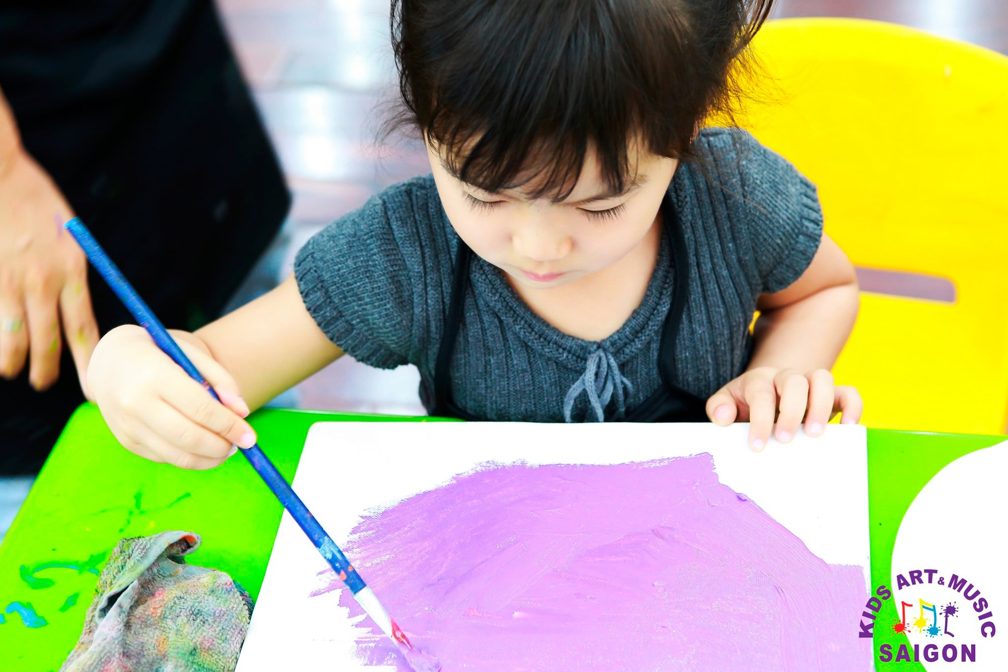 Chương trình ở lop hoc ve my thuat cho trẻ em tại Kids Art & Music Saigon hình ảnh 2