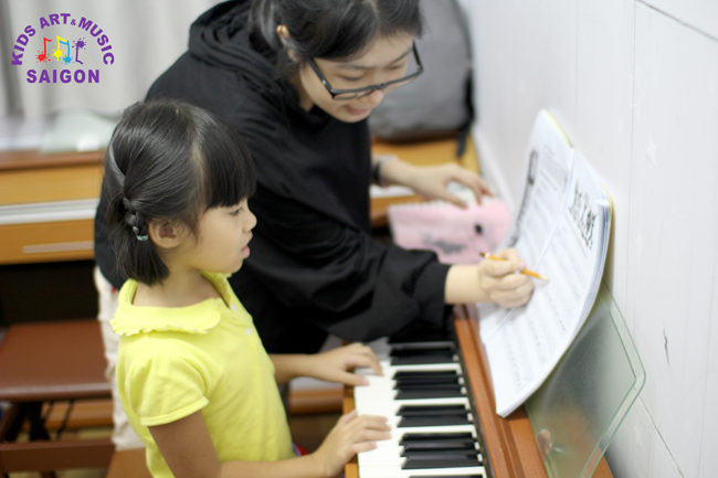 Những điều thú vị về những lớp dạy đàn Bình Dương hình ảnh 2 Những điều thú vị về những lớp dạy đàn Bình Dương hình ảnh 2