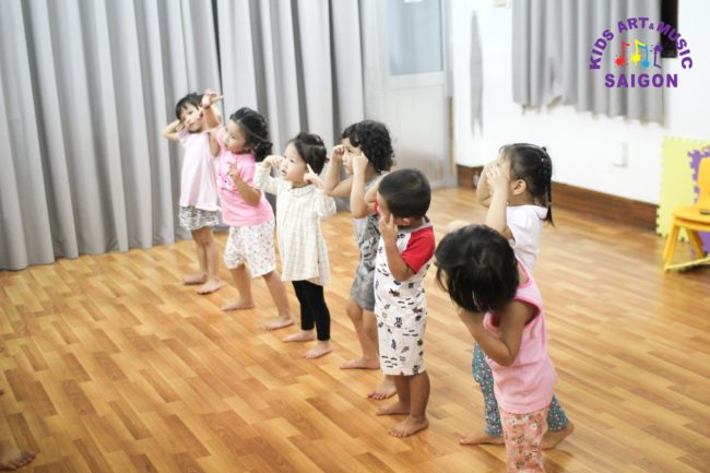 Ba mẹ đã biết gì về những lớp học nhảy ở Bình Dương dành cho trẻ em chưa? Ba mẹ đã biết gì về những lớp học nhảy ở Bình Dương dành cho trẻ em chưa?