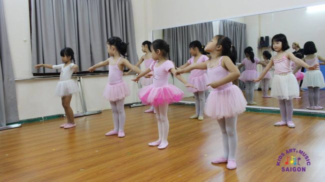 Tìm kiếm địa điểm dạy múa ballet cho bé ở Bình Dương Tìm kiếm địa điểm dạy múa ballet cho bé ở Bình Dương