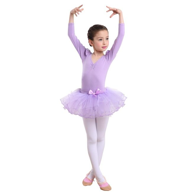 Mách nhỏ ba mẹ bí quyết chọn mua váy múa bale quận Tân Phú cho bé.
