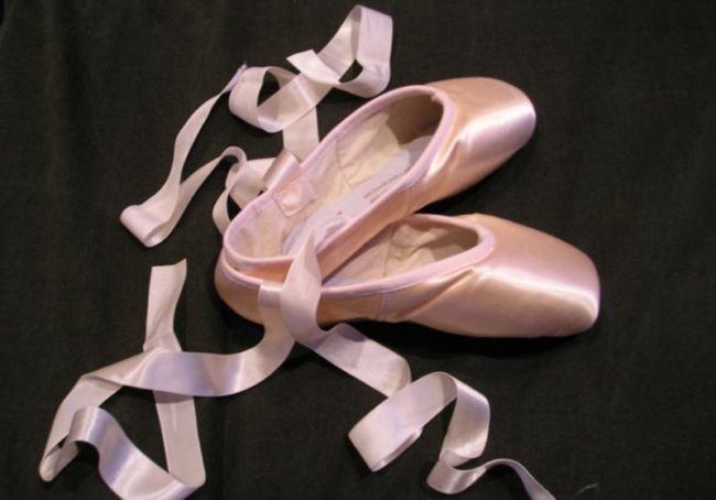 Bí quyết chọn giày múa Ballet cho bé cực chuẩn