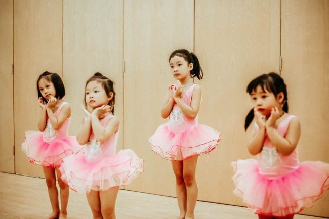 Mách nhỏ ba mẹ bí quyết chọn váy Ballet đẹp cho bé