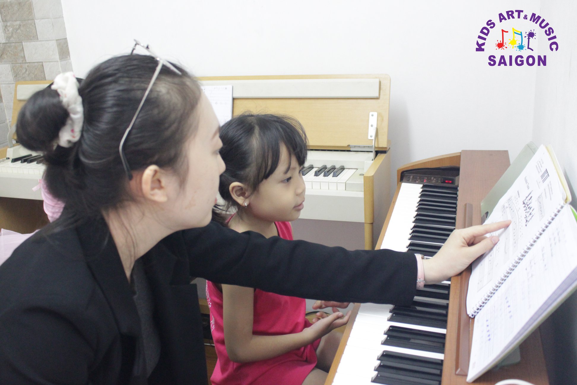 Ba mẹ cần lưu ý gì khi mua đàn Piano mini cho bé? - hình ảnh 1 Ba mẹ cần lưu ý gì khi mua đàn Piano mini cho bé? - hình ảnh 1