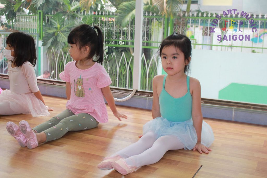 Lớp học múa thiếu nhi - tuổi thơ tuyệt vời cho con. Hình ảnh 2 Lớp học múa thiếu nhi - tuổi thơ tuyệt vời cho con. Hình ảnh 2