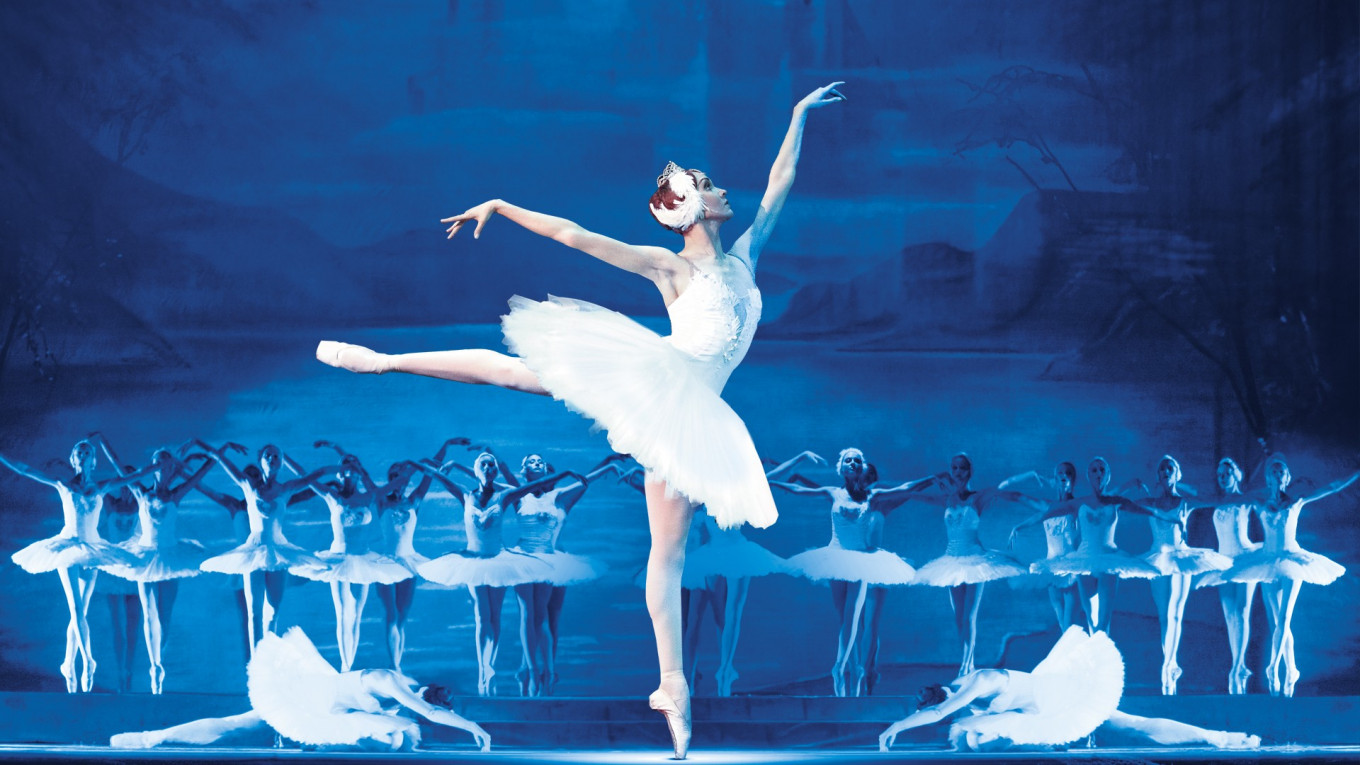 Cùng tìm hiểu về vở múa Ballet Hồ Thiên Nga kinh điển - hình ảnh 1 Cùng tìm hiểu về vở múa Ballet Hồ Thiên Nga kinh điển - hình ảnh 1