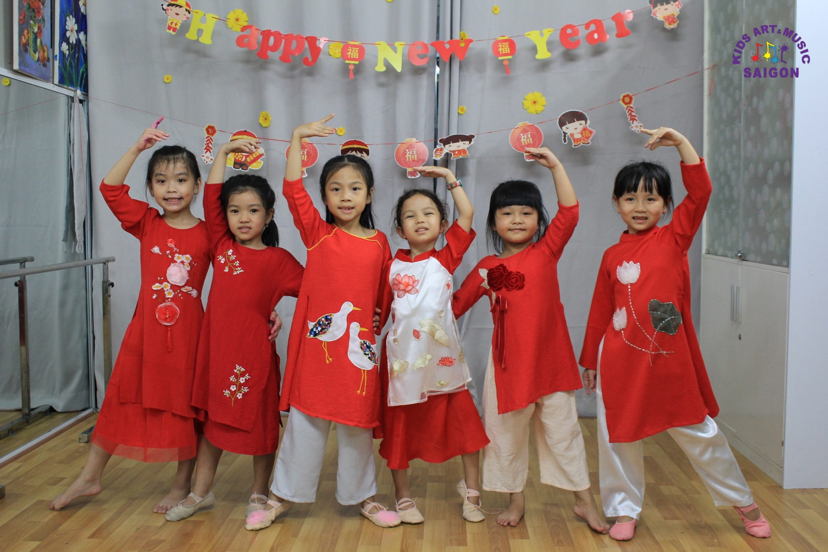 Địa điểm học múa ballet ở TPHCM cho bé - hình ảnh 1