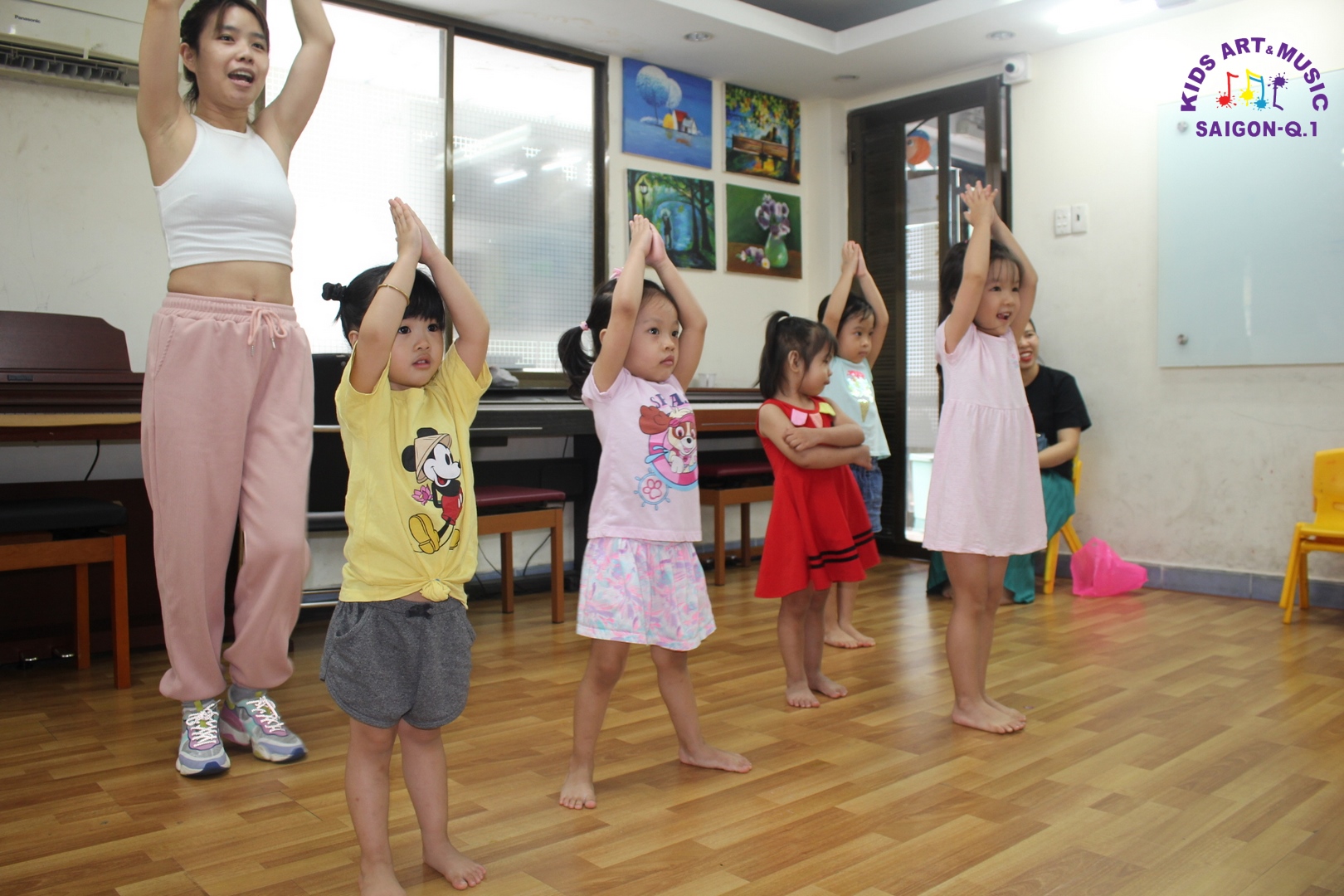 Làm thế nào để ba mẹ chọn được lớp dạy nhảy cho bé thật ưng ý? Hình ảnh 3