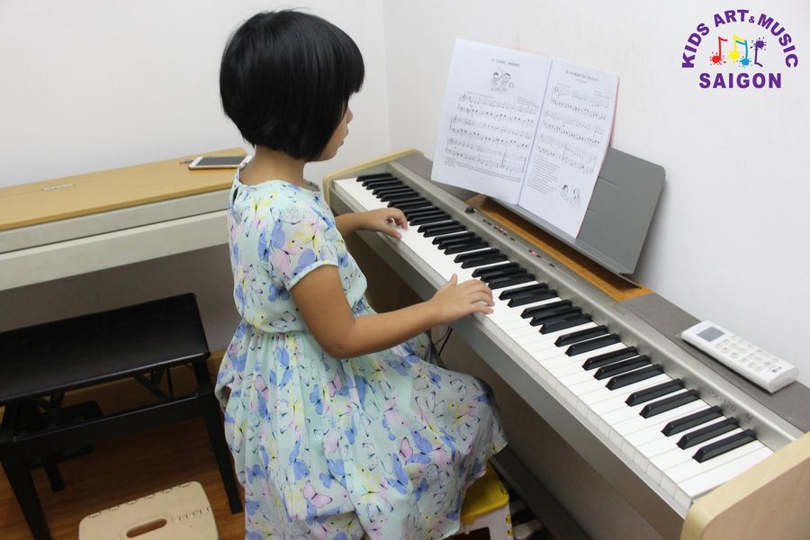Bạn cần làm gì trước khi tập đàn piano?