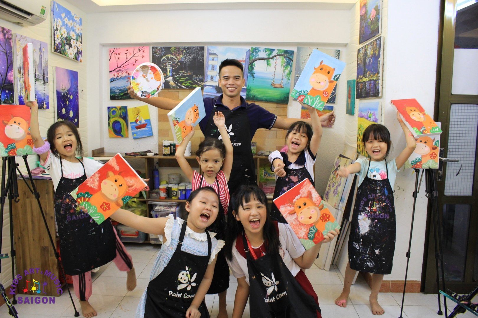 Lớp học vẽ tranh cho trẻ em Kids Art &Music Saigon Lớp học vẽ tranh cho trẻ em Kids Art &Music Saigon