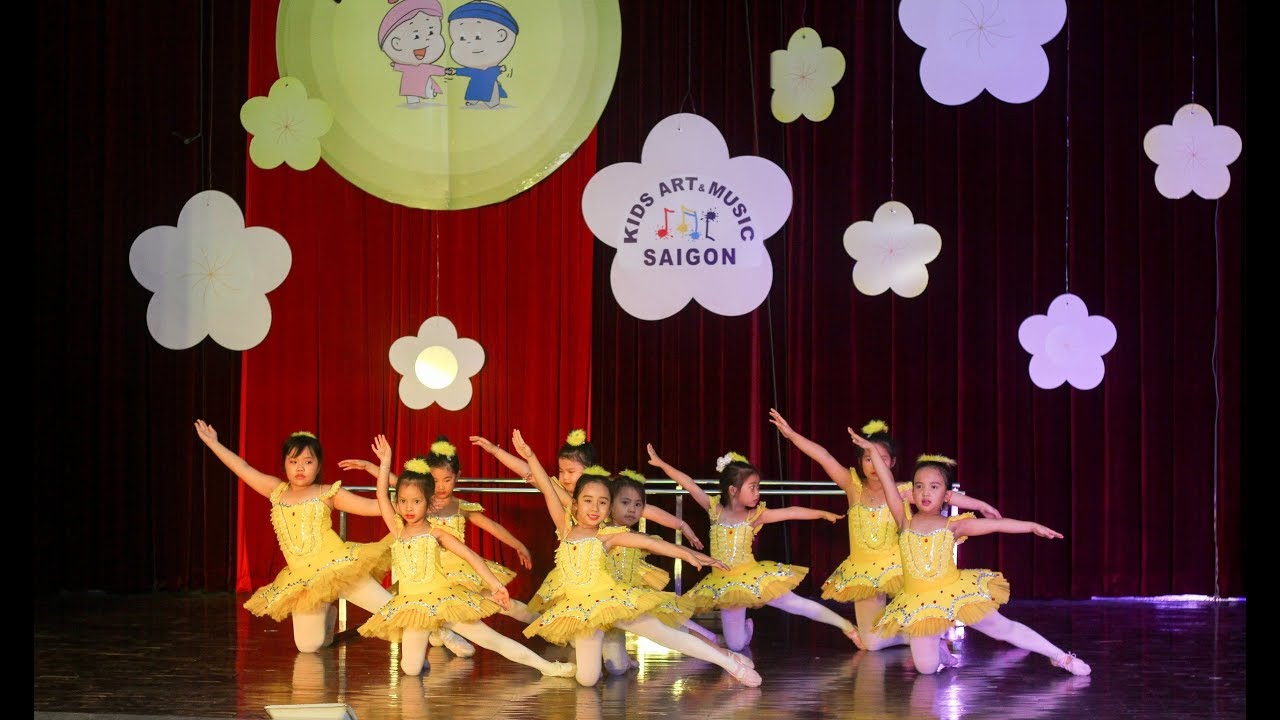 Lớp nhảy hiện đại cơ bản cho trẻ em tại Kids Art & Music Saigon Lớp nhảy hiện đại cơ bản cho trẻ em tại Kids Art & Music Saigon